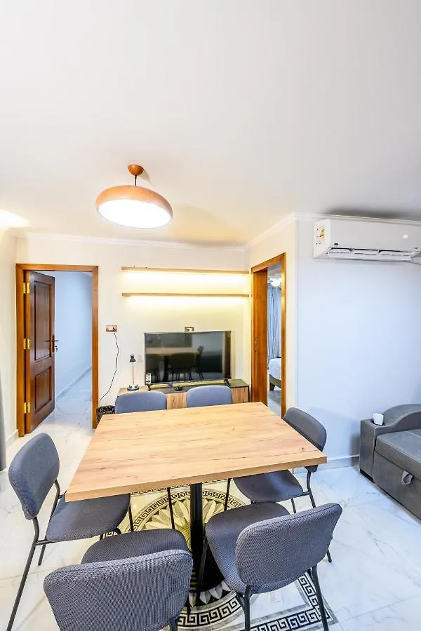 Rhapsody Of Luxor Apartment